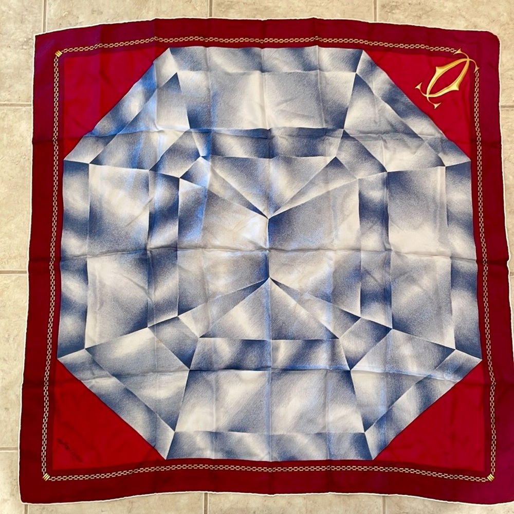 ⚡️CARTIER⚡️”Must de Cartier” vintage large square silk scarf >> apx 85cm >> RARE